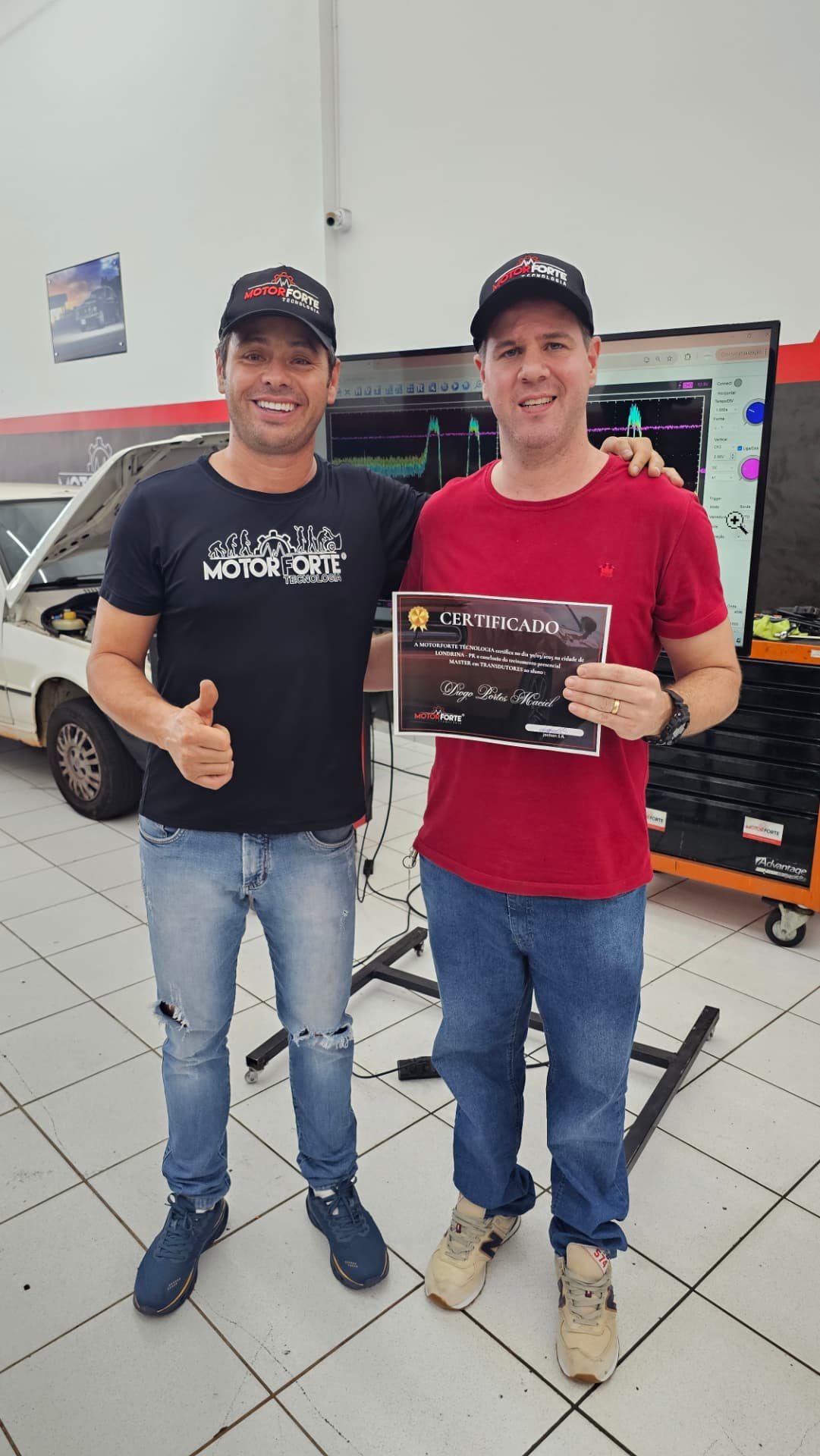Aluno MotorForte com certificado